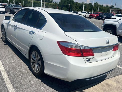 Used 2014 Honda Accord EX image 3