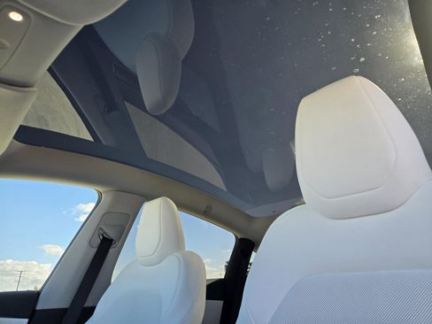 Used 2026 Tesla Model Y Long Range image 20