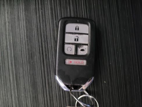Used 2017 Honda Pilot Elite image 32