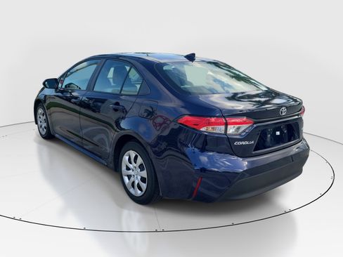 Used 2025 Toyota Corolla LE FWD image 5