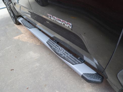 Used 2023 Toyota Tundra Limited image 12