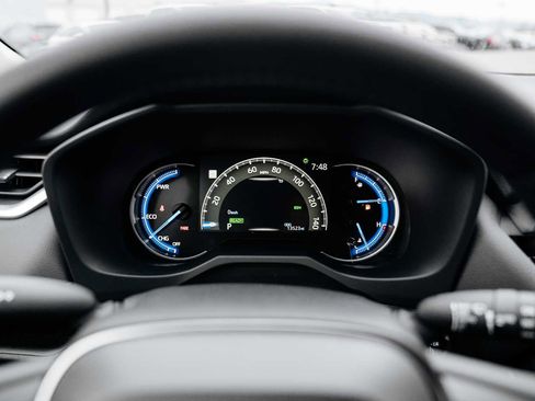 Used 2025 Toyota RAV4 XLE w/ Convenience Package image 22