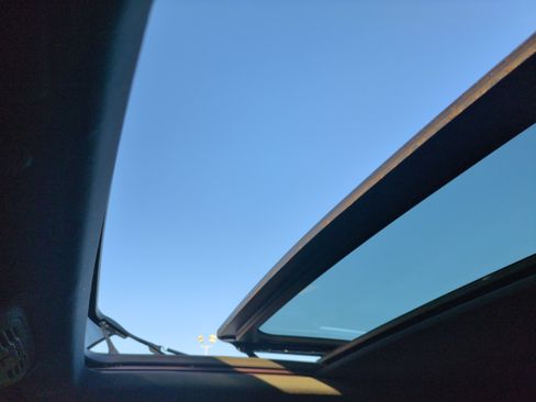 Used 2022 GMC Yukon Denali w/ Advanced Technology Package image 33