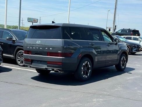New 2025 Hyundai Santa Fe SE image 3
