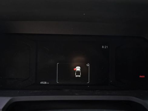 Used 2024 Toyota Tacoma SR image 8