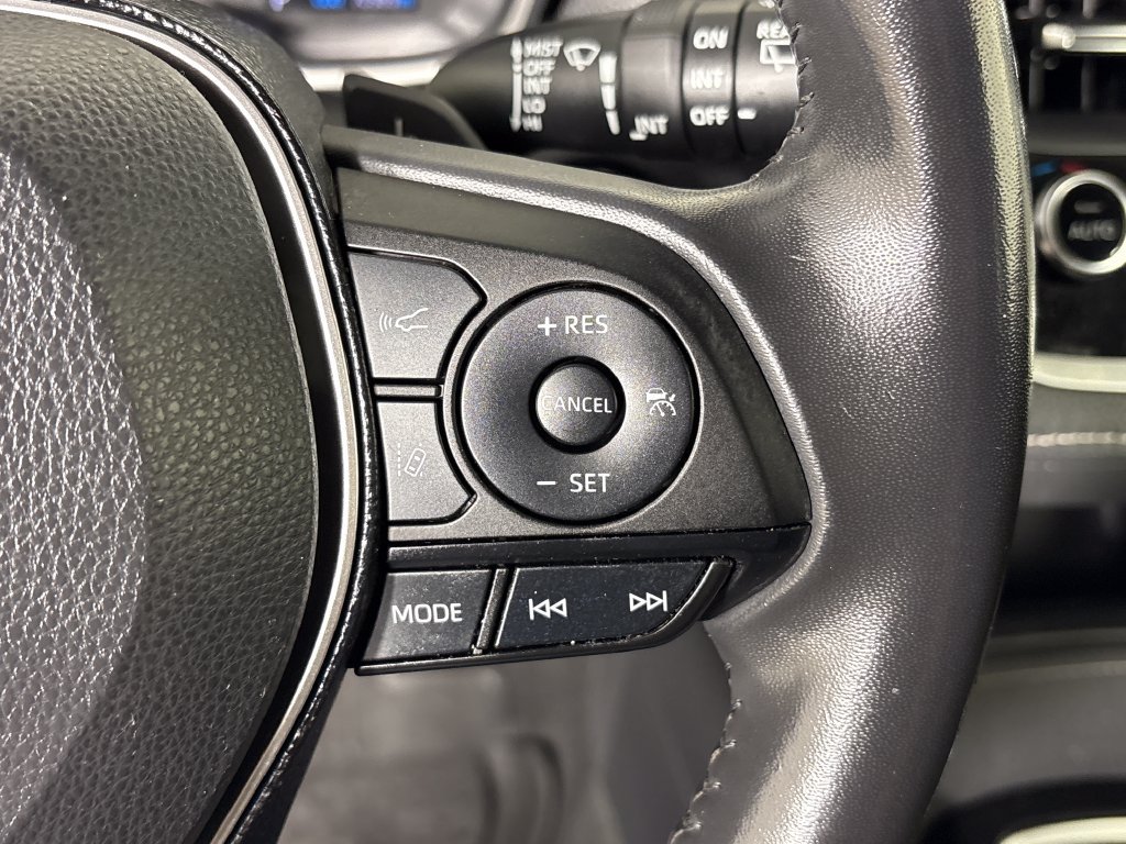 Used 2020 Toyota Corolla SE FWD image 18