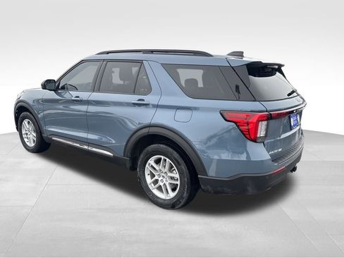 Used 2025 Ford Explorer Active image 4