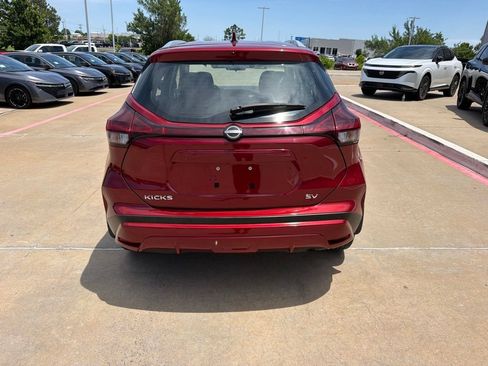 Used 2023 Nissan Kicks SV FWD image 4