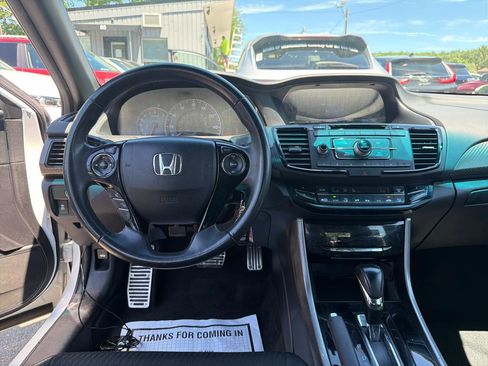 Used 2016 Honda Accord Sport image 21