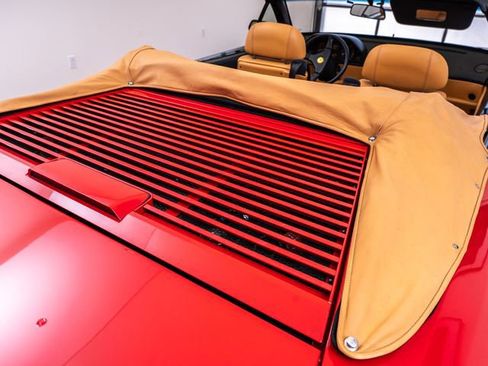 Used 1992 Ferrari Mondial T Cabriolet image 8