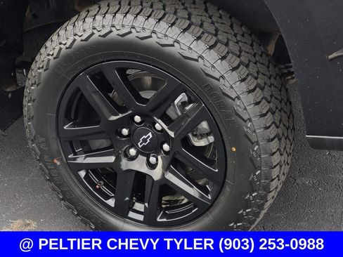 Used 2025 Chevrolet Silverado 1500 Custom w/ Turbomax Blackout Package AWD/4WD image 7