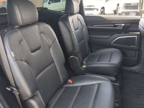 Used 2025 Kia Telluride S FWD image 22
