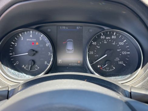 Used 2022 Nissan Rogue Sport SV FWD image 10