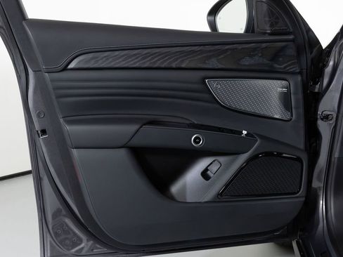 New 2025 Maserati Grecale Modena image 22