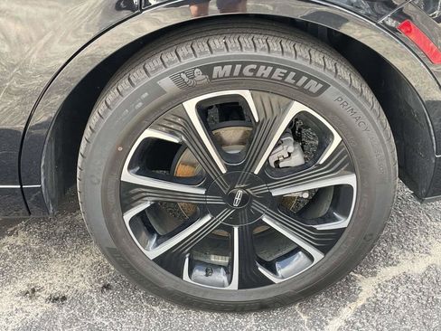 Certified 2024 Lincoln Nautilus Reserve w/ Equipment Group 202A image 9