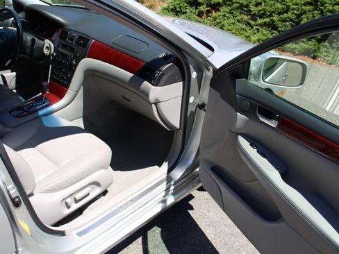 Used 2003 Lexus ES 330 FWD image 14
