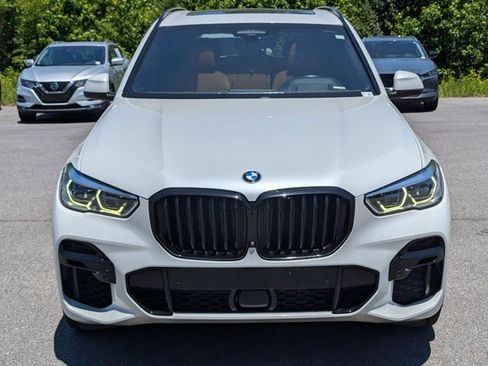 Used 2022 BMW X5 xDrive40i w/ M Sport Package AWD/4WD image 2