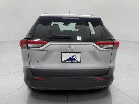 Used 2021 Toyota RAV4 LE AWD/4WD image 24