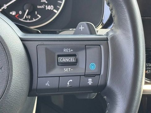 Certified 2025 Nissan Pathfinder SV FWD image 17