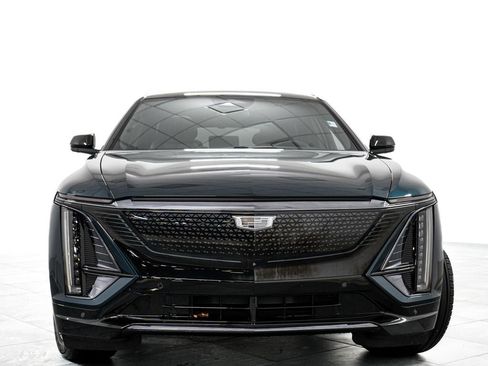 Used 2024 Cadillac Lyriq Sport w/ LPO, Floor Liner Package AWD/4WD image 3