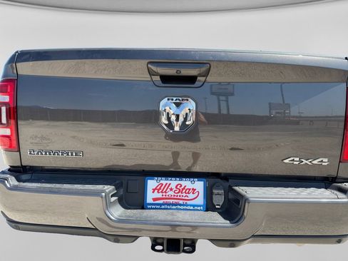 Used 2024 RAM 2500 Laramie AWD/4WD image 11