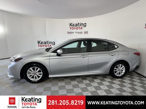 Certified 2025 Toyota Camry LE FWD image 8