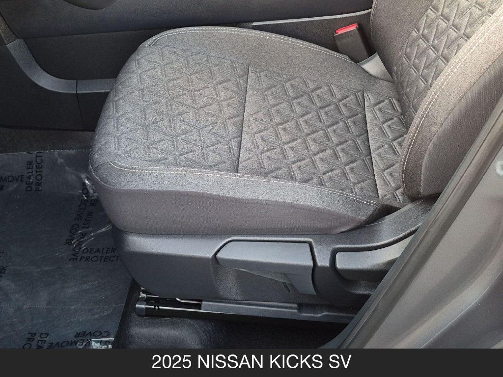 Certified 2025 Nissan Kicks SV FWD image 15