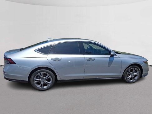 Certified 2023 Honda Accord EX image 12