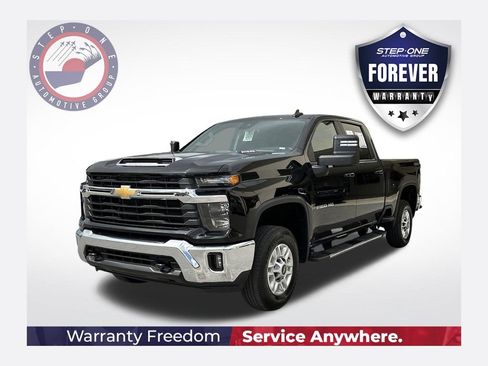 Used 2025 Chevrolet Silverado 2500 LT w/ Convenience Package AWD/4WD image 1