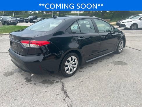 Certified 2025 Toyota Corolla LE FWD image 5