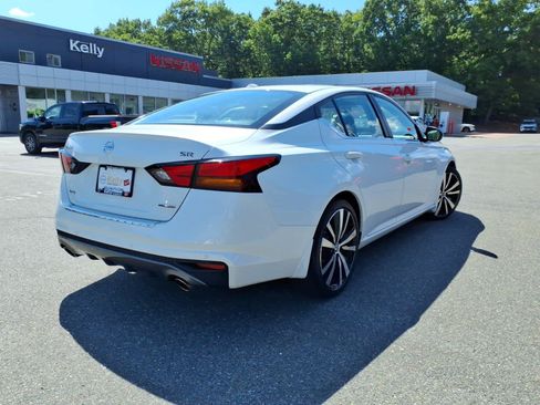 Certified 2022 Nissan Altima 2.0 SR FWD image 5