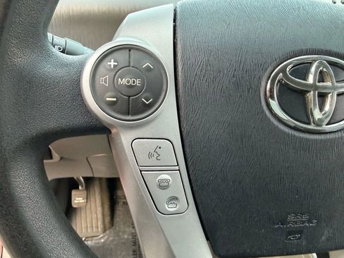 Used 2012 Toyota Prius V Three image 21