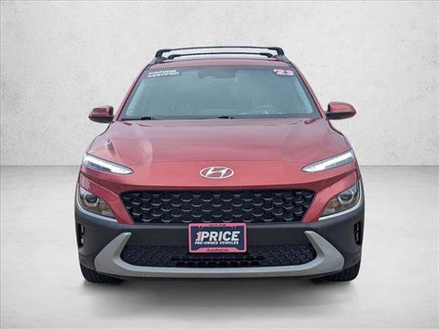 Used 2023 Hyundai Kona SEL AWD/4WD image 2