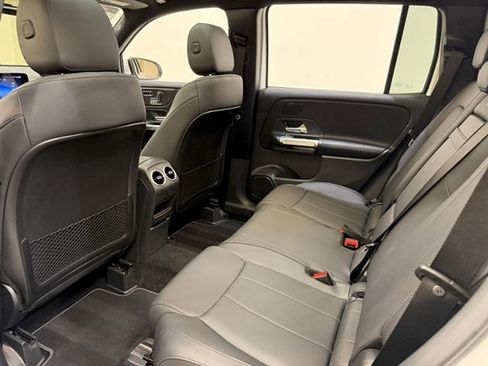 Used 2026 Mercedes-Benz GLB 250 w/ Sun & Sound Package image 19