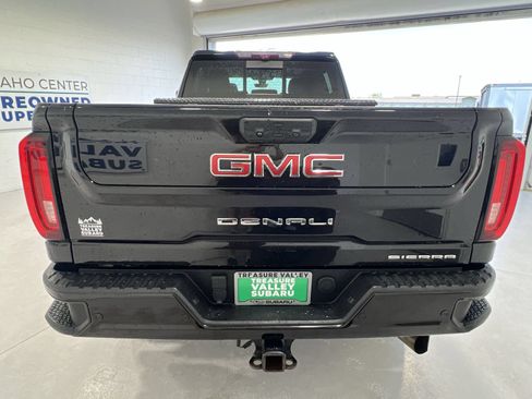 Used 2021 GMC Sierra 2500 Denali w/ Denali Black Diamond Edition AWD/4WD image 7
