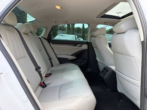 Used 2021 Honda Accord Touring image 13