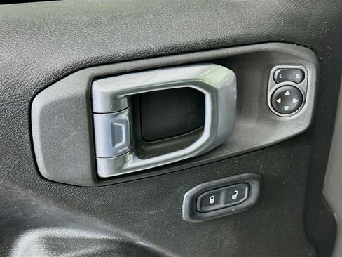 Used 2023 Jeep Wrangler Unlimited w/ Sun & Screen Package AWD/4WD image 15
