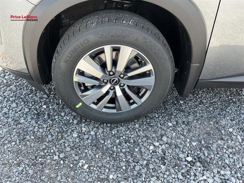 New 2026 Nissan Pathfinder SL FWD image 7