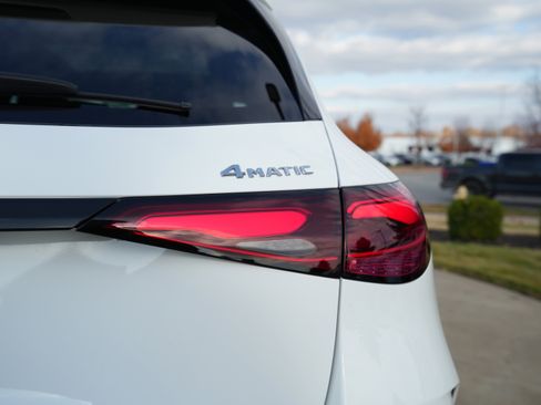 New 2026 Mercedes-Benz GLC 300 4MATIC image 14