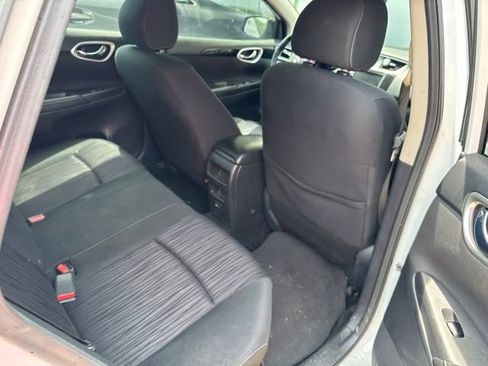 Used 2019 Nissan Sentra SV FWD image 19