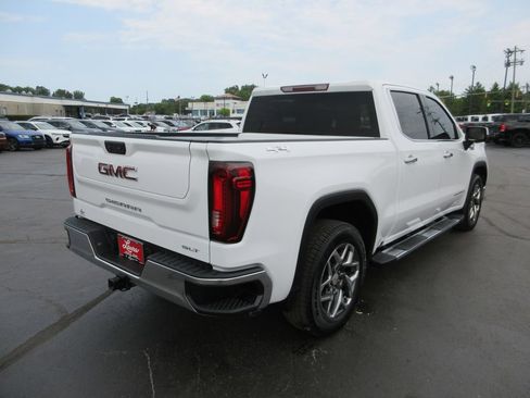 Certified 2022 GMC Sierra 1500 SLT w/ SLT Premium Package AWD/4WD image 6