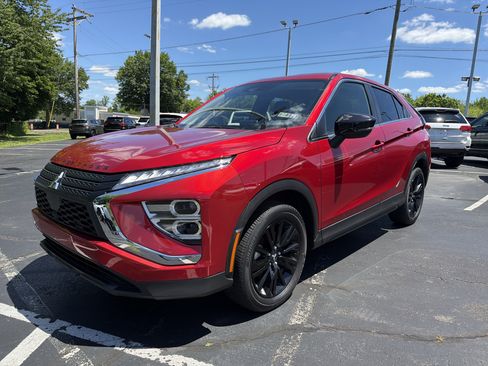 Used 2025 Mitsubishi Eclipse Cross LE AWD/4WD image 3