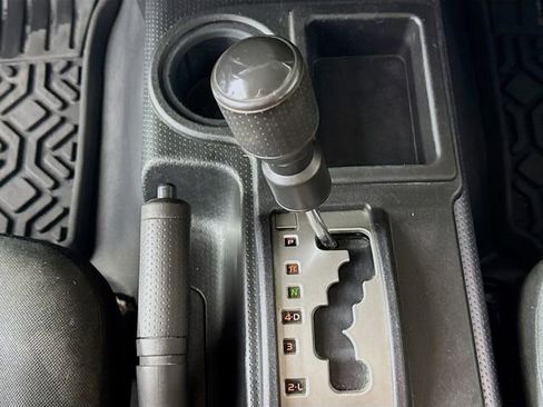 Used 2008 Toyota FJ Cruiser 2WD image 18