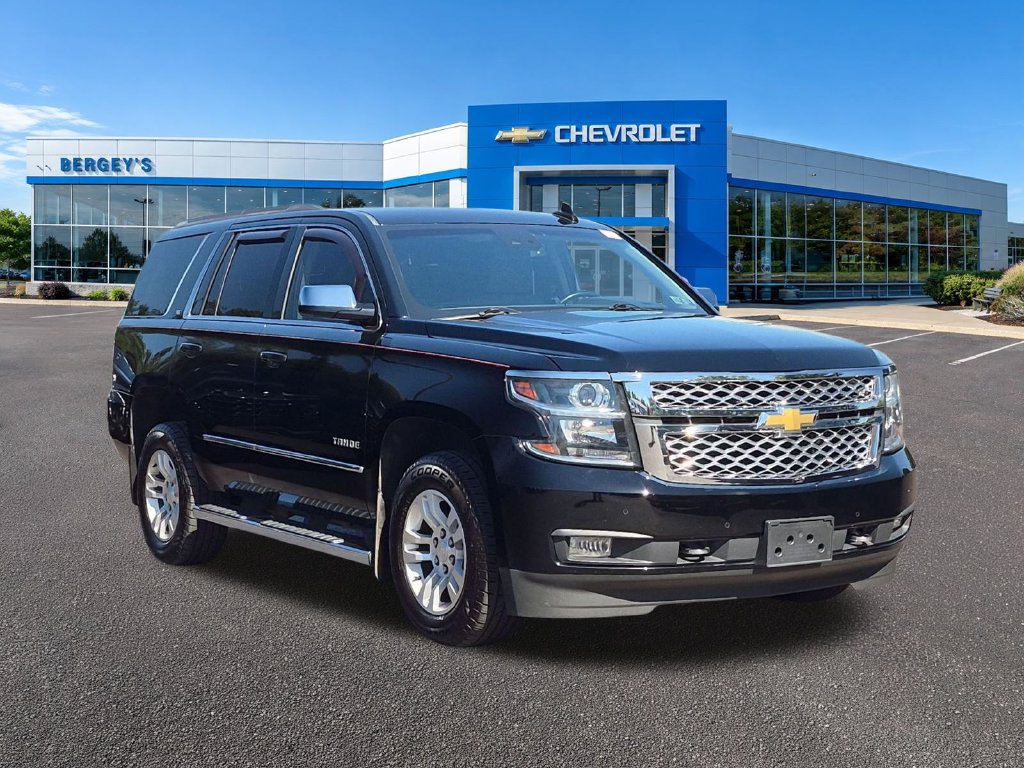 Certified 2017 Chevrolet Tahoe LT w/ Luxury Package AWD/4WD image 5