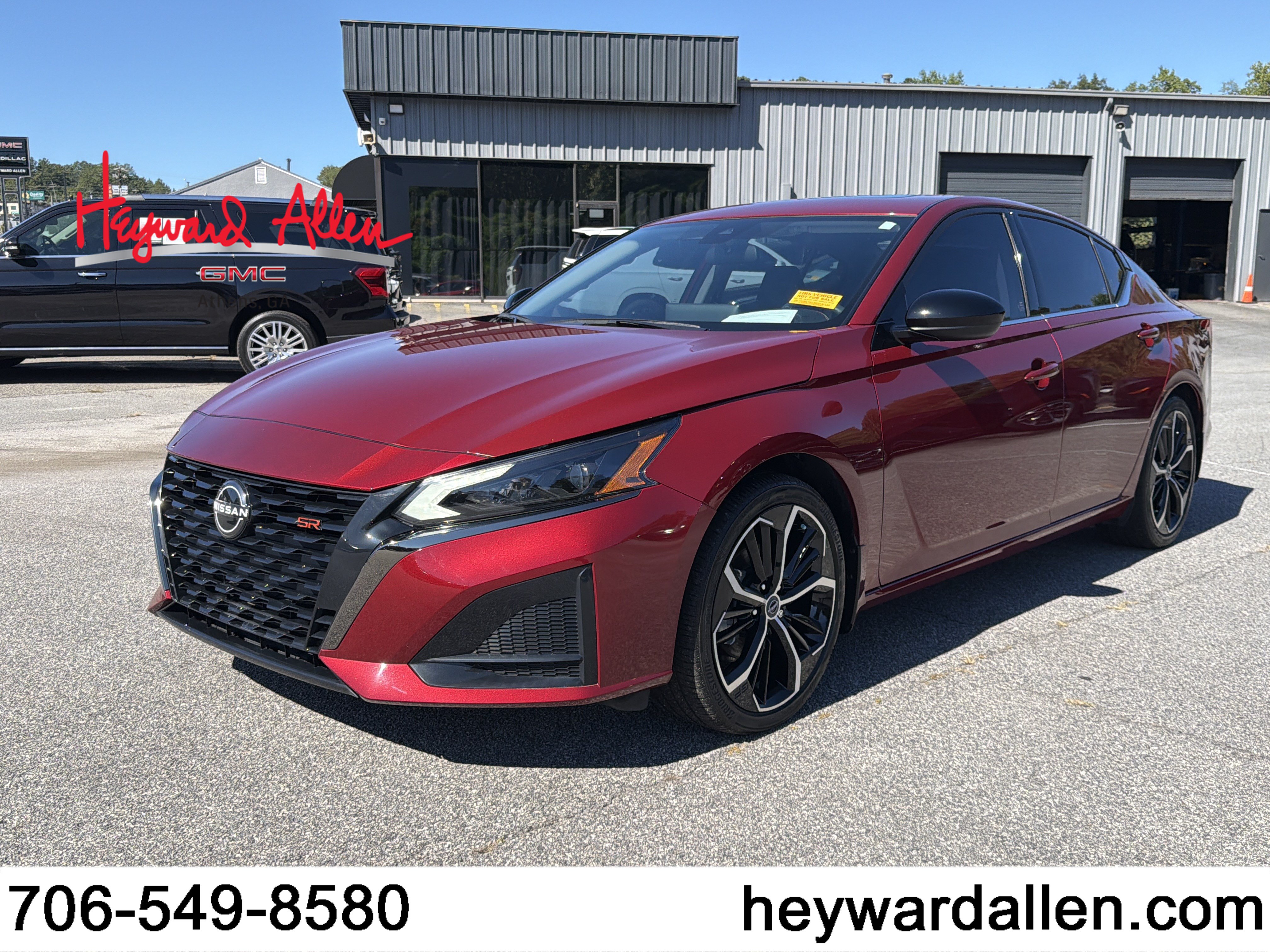 Used 2023 Nissan Altima 2.5 SR w/ SR Premium Package FWD image 1