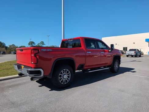Used 2024 Chevrolet Silverado 2500 LTZ w/ LTZ Plus Package image 2