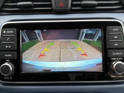 Used 2025 Nissan Versa SV FWD image 17