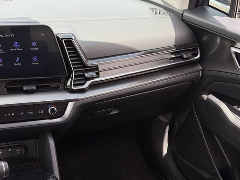 Certified 2025 Kia Sportage EX FWD image 15
