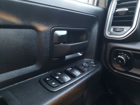 Used 2024 RAM 2500 Tradesman w/ Chrome Appearance Group image 34