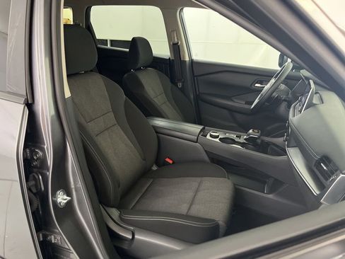 Used 2025 Nissan Rogue SV AWD/4WD image 22